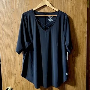Torrid Active, Black crisscross 3/4 sleeve